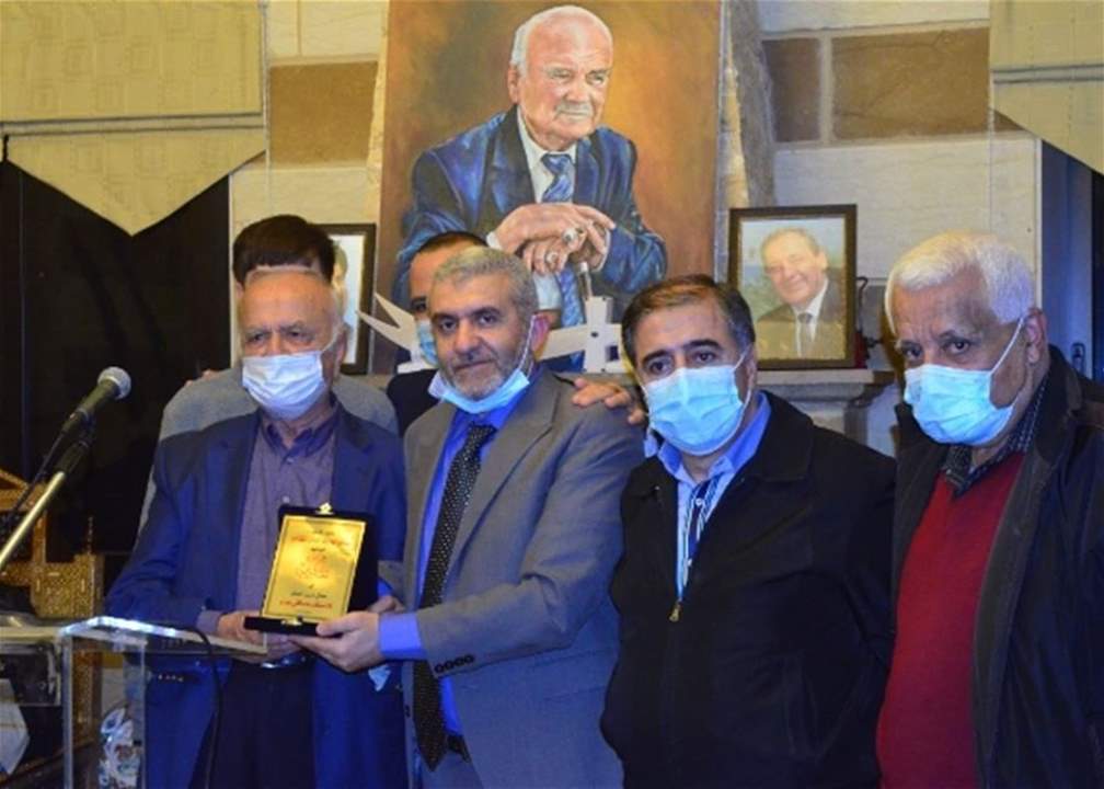  وزير العمل: في لبنان مافيا يجب ضربها بيد من حديد