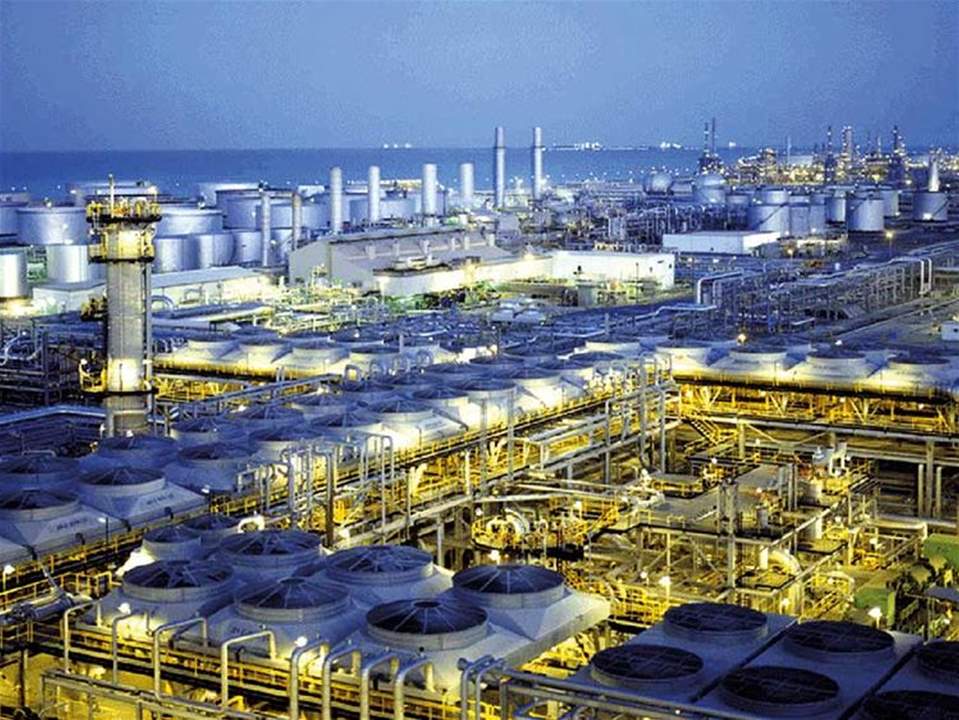 أرامكو السعودية توقع ‭5‬ إتفاقيات مع شركات فرنسية