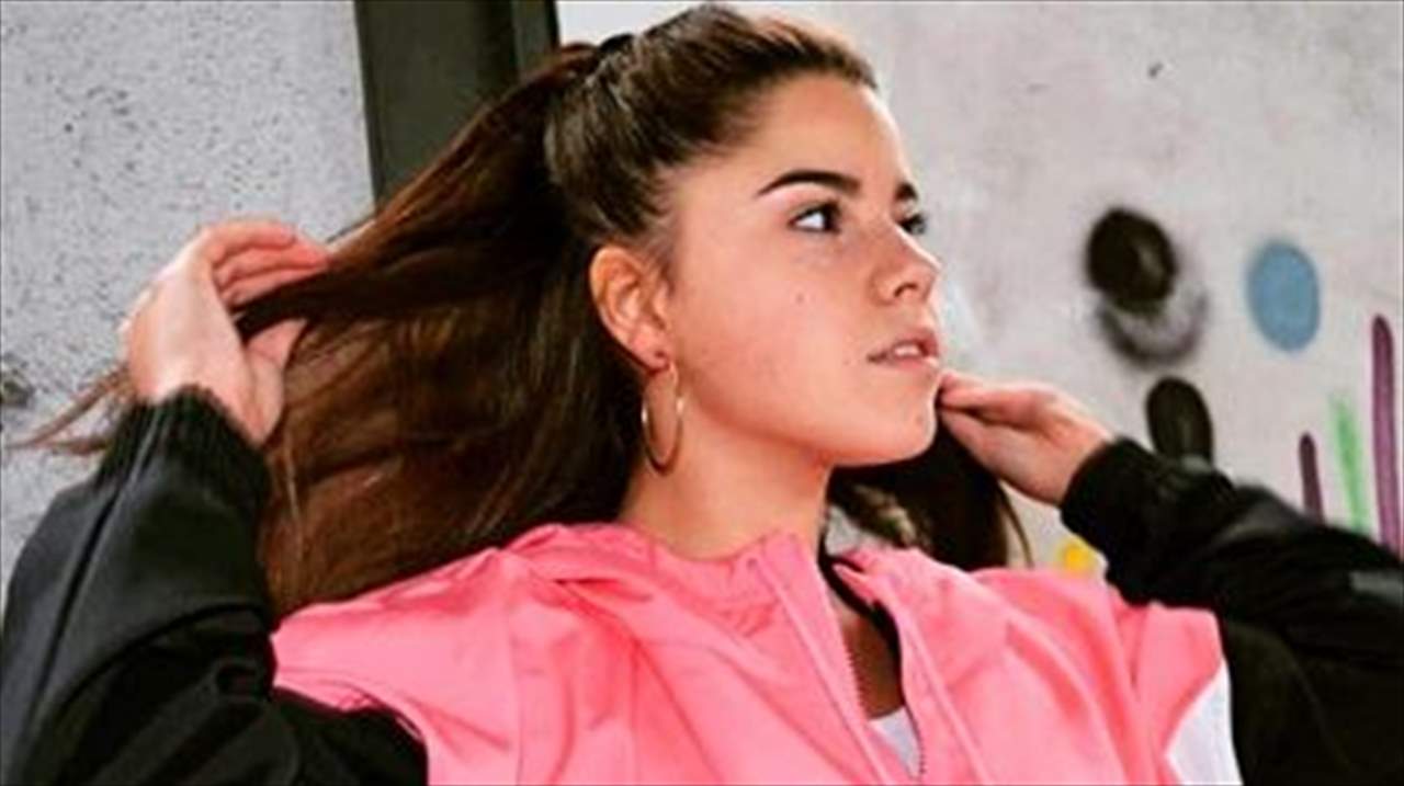 مقتل بطلة التزلج على الجليد عن 18 عاماً