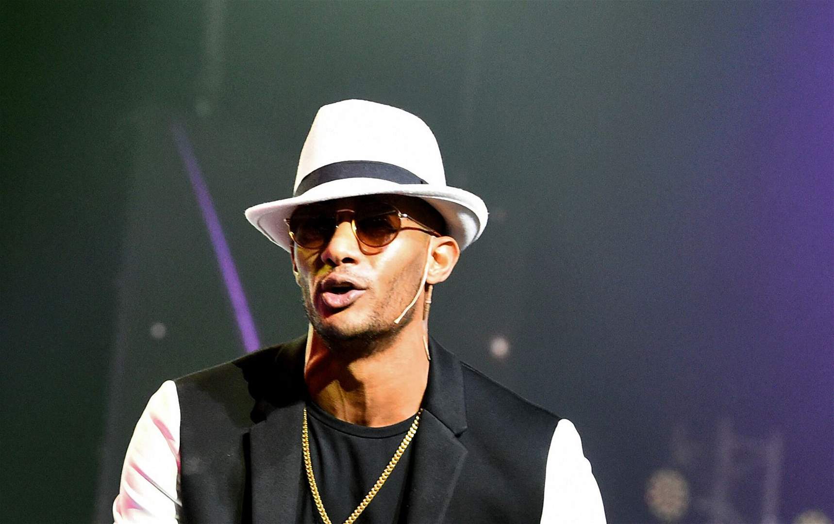 محمد رمضان يرد على شيخ عراقي وصفه بـ"الاسود" : كيف من بيت الله تعترض على لوني؟