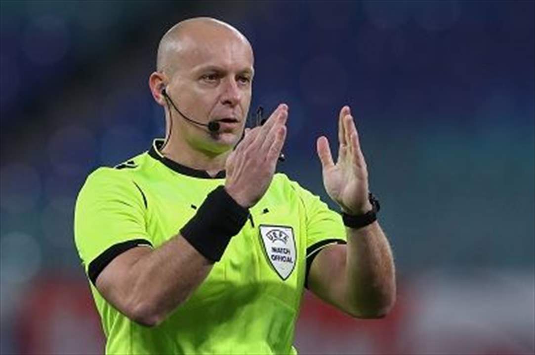 بالفيديو - الفيفا تُدافع عن حكم مواجهة الجزائر وقطر .. 19 دقيقة مُبررة !