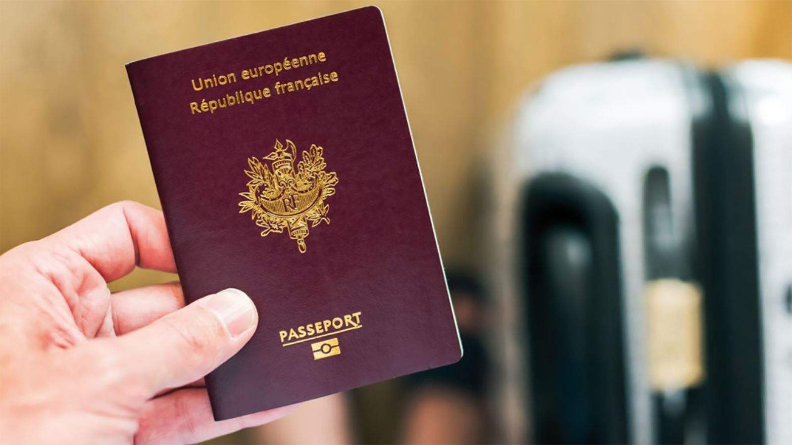  فرنسا تُسهل على مواطنيها حمل اسم الأم بمجرد بلوغهم