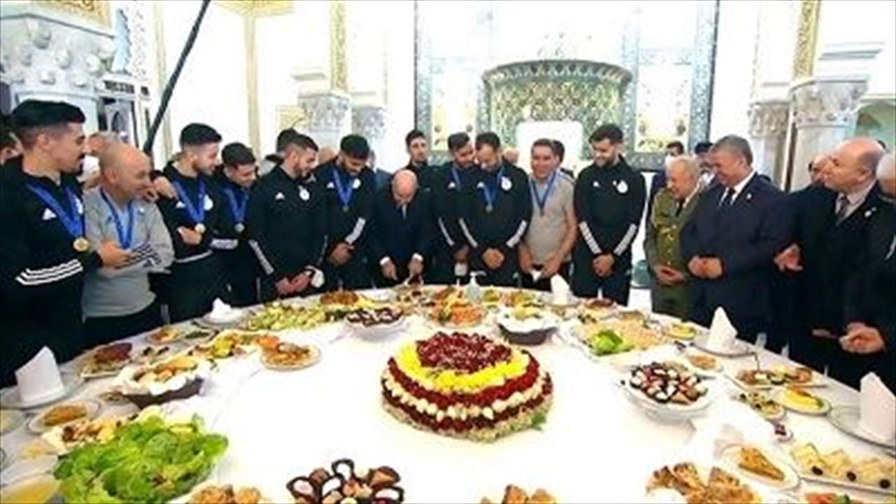 بالفيديو - ماذا دار في الحوار بين بونجاح والرئيس الجزائري؟