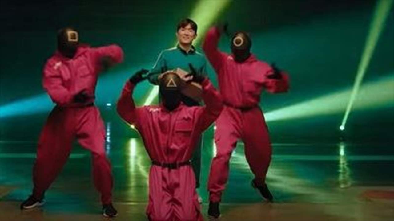 أجمل هدايا الميلاد .. فيديو احتفالي غريب من روسيا