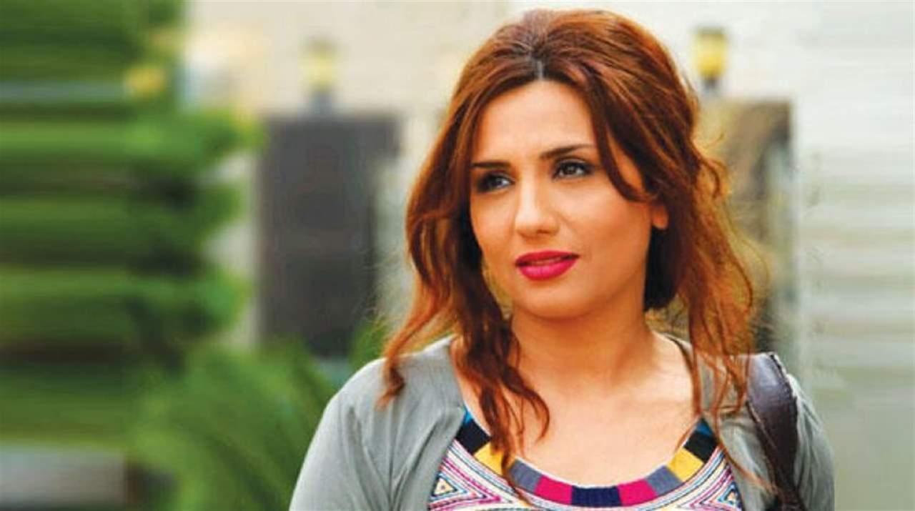 رنا شميس تعليقًا على "مشهد القبلة" بين كندا حنا وعبد المنعم عمايري : ما بحب إبني يشوف هيك شي