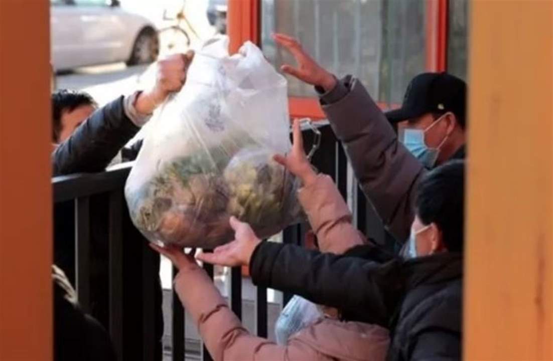 في الصين .. يقايضون أجهزة إلكترونية بالطعام جراء أزمة كورونا