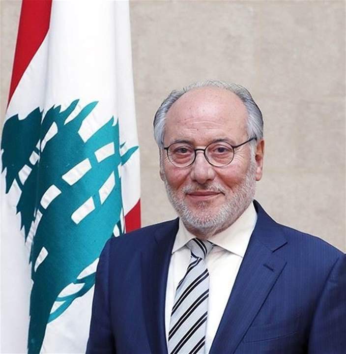 وزير التربية تفقد مركزي التلقيح في راس المتن: الاقبال جيد ويدعو الى الارتياح