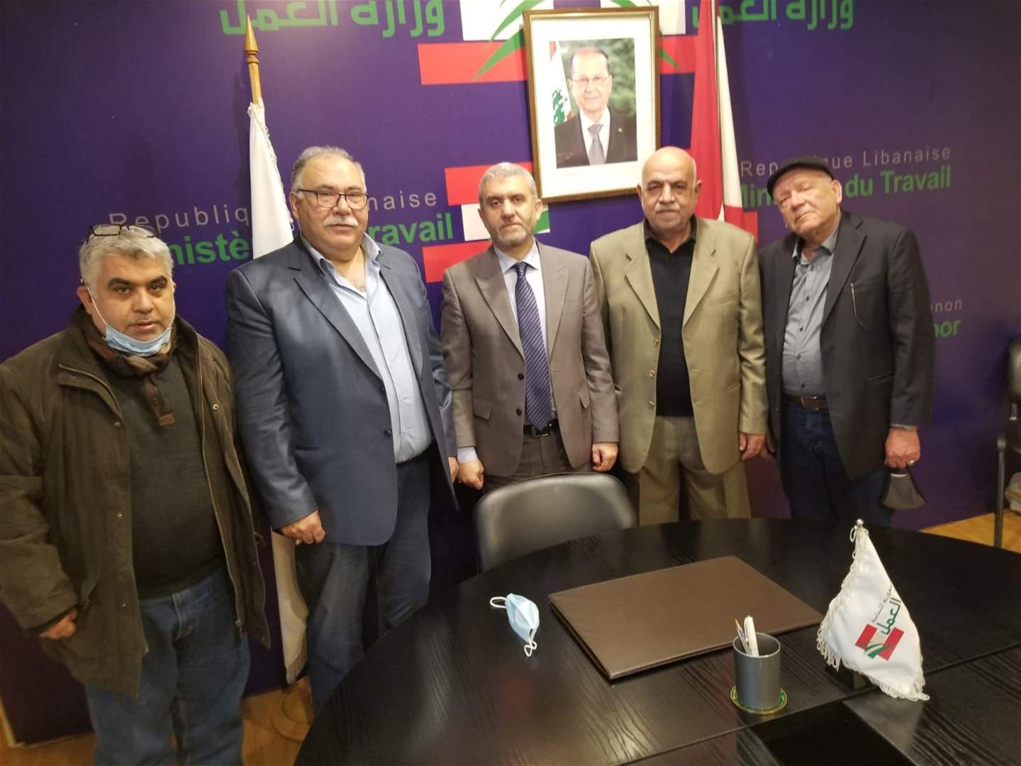         وزير العمل يجتمع مع وفد من الاتحاد الوطني لنقابات العمال والمستخدمين