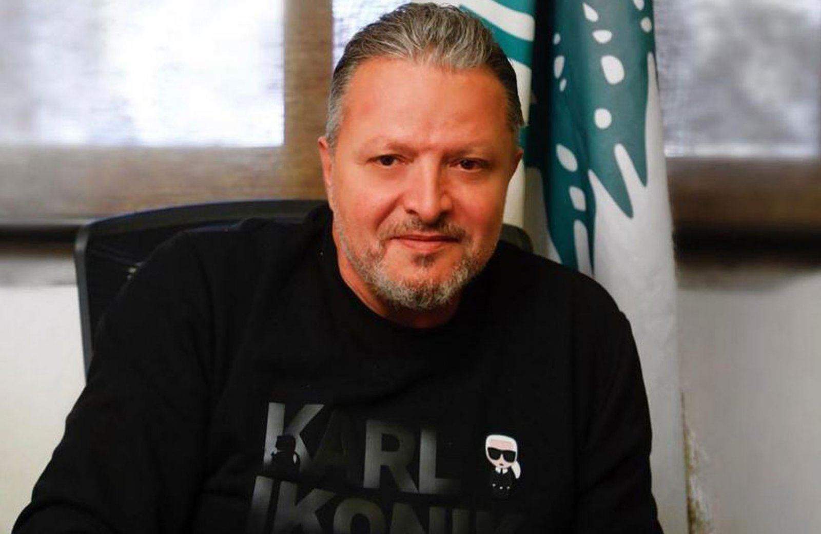 كميل اسمر يحتفل بإبنته بعدما تقدم حبيبها للزواج منها