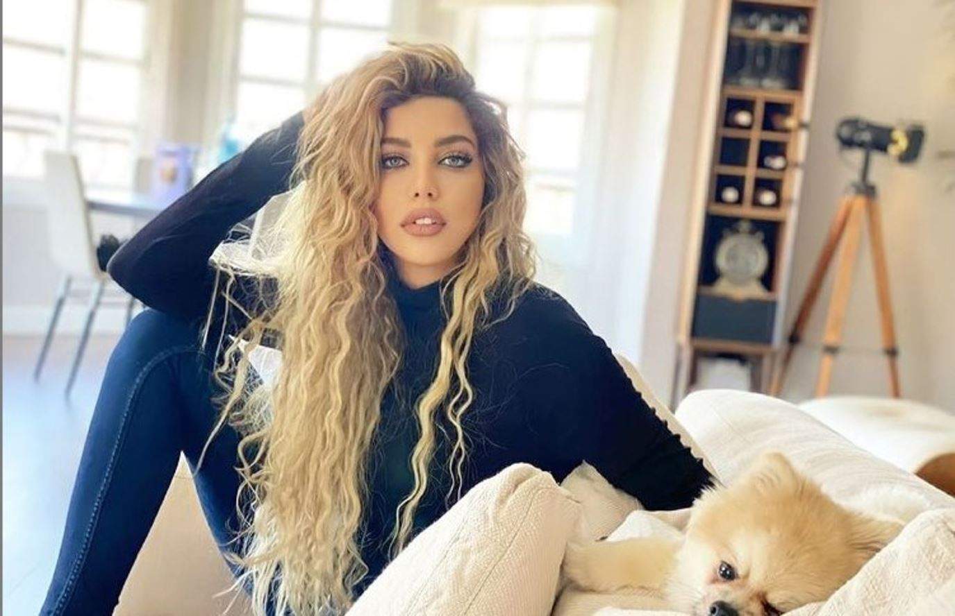 زوج دانا حلبي يحتفل بعيد ميلادها على طريقته الخاصة.. كتب اسمها وشما على جسمه