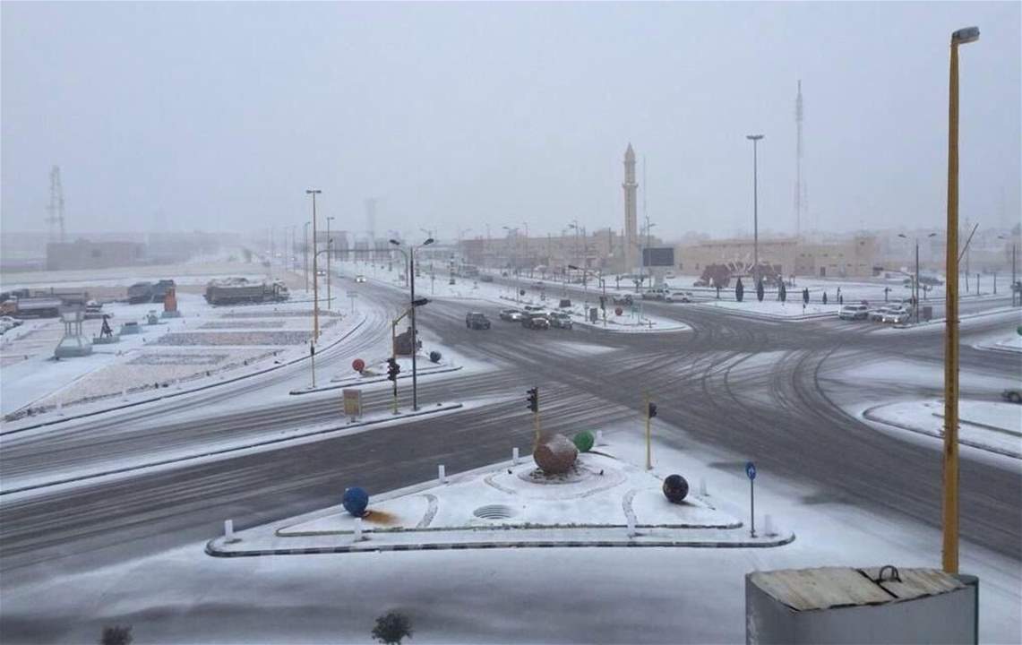    بالفيديو ـ مدينة طريف السعودية تُسجل أدنى درجة حرارة في المملكة منذ 30 عاماً !