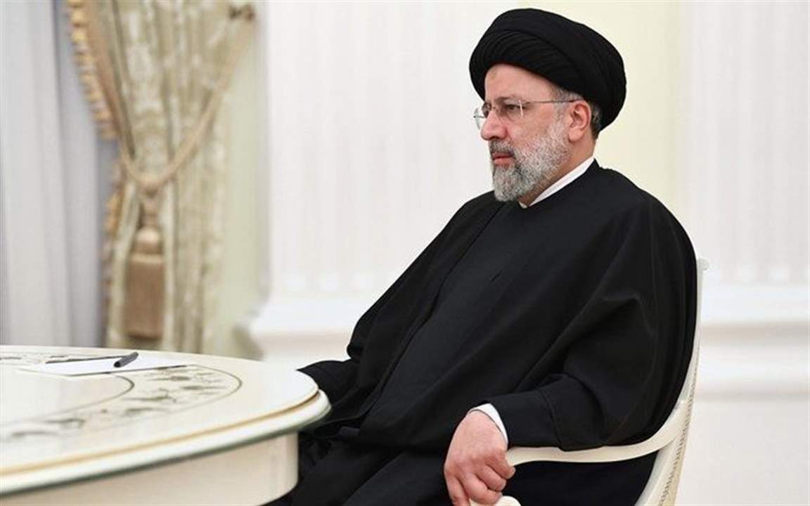  بالصورة ـ الرئيس الإيراني إبراهيم رئيسي يؤدي صلاة العشاء في الكرملين