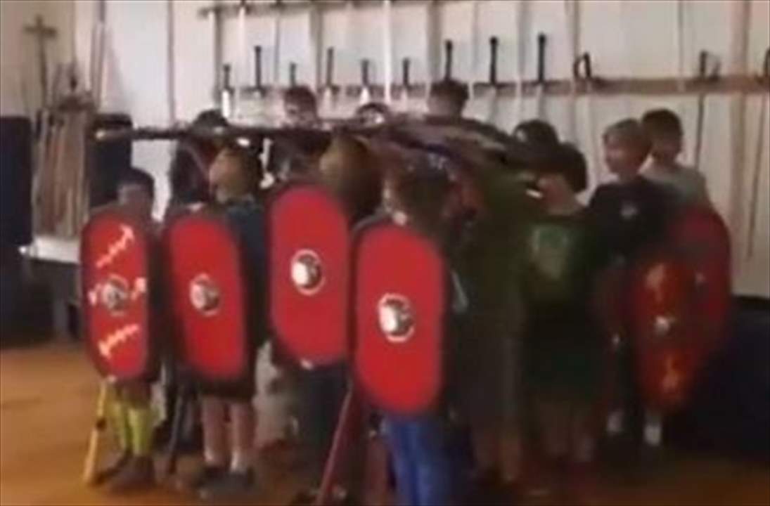 بالفيديو - أطفال يقتبسون brave heart في مشهد رائع ومضحك