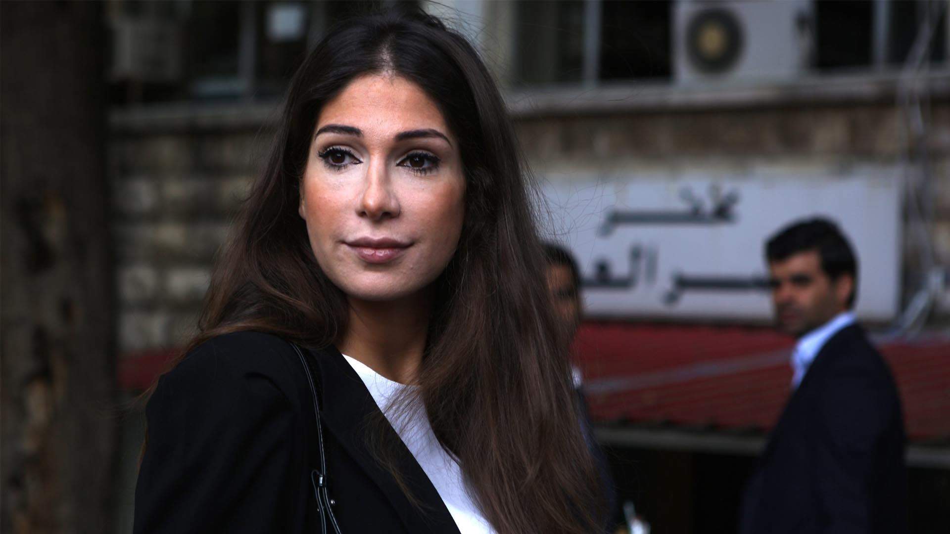 برلماني مصري يطلب زيارة ديما صادق في الاوتيل وهكذا كان ردها