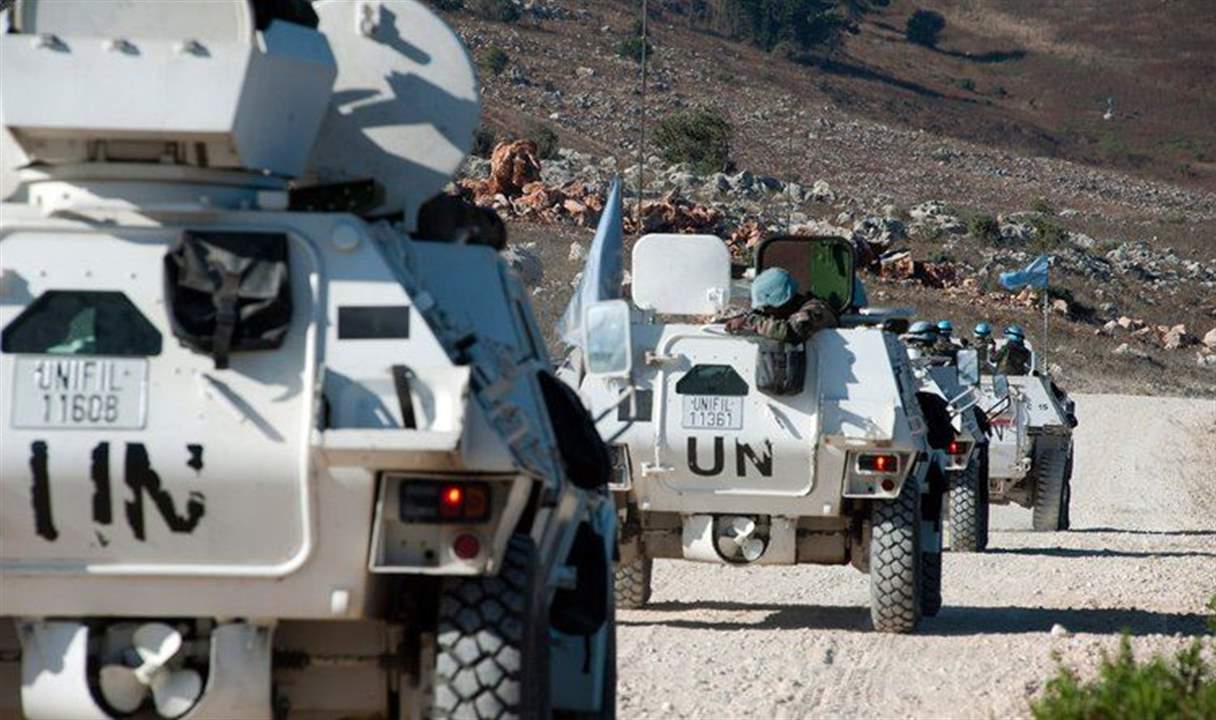 "تخريب آليتين وسرقة أغراض".. اليونيفل تعلن عن إصابة أحد جنودها بعد "تعرضهم لهجوم" جنوب لبنان