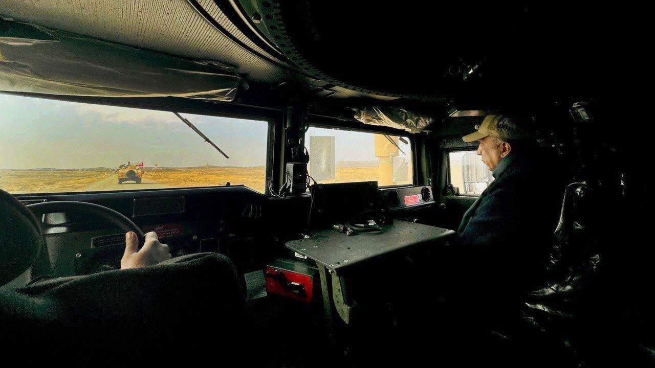 الكاظمي من الحدود مع سوريا: لن نقبل بغير انهاء "داعش"