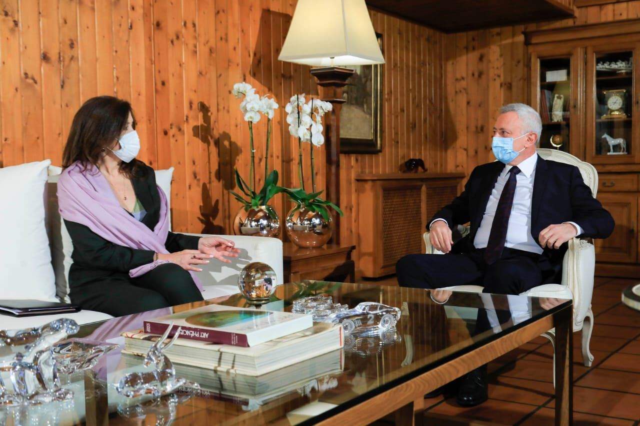 سليمان فرنجيه يستقبل السفيرة الاميركية ويبحث معها الاوضاع والمستجدات الراهنة