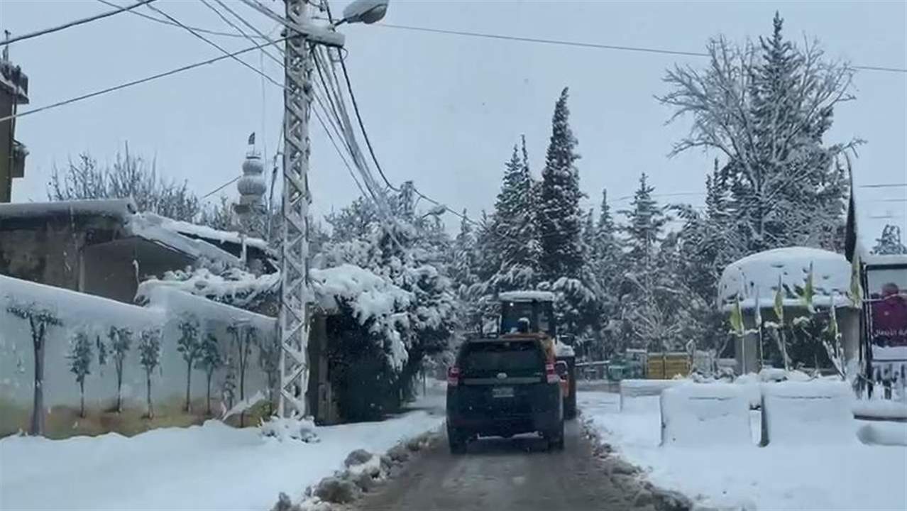 المنخفض الجوي يشتدّ بقاعاً والثلوج تقطع الطرقات 