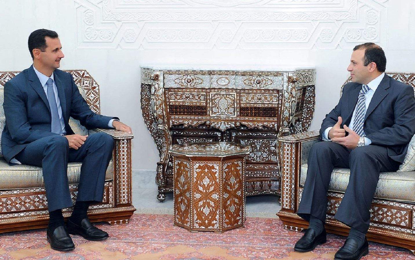 "الشرق الأوسط": "الحزب" ينصح باسيل أن يطلب من الأسد إقناع فرنجية.. بهذا الأمر 