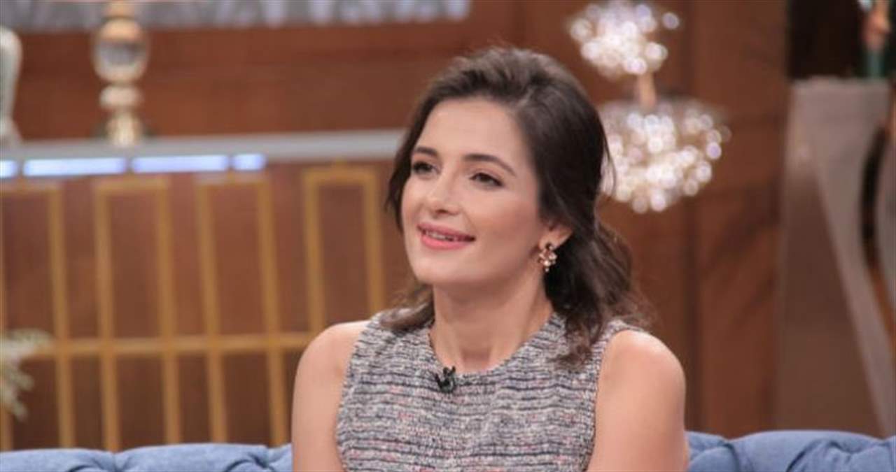 ابنة أصالة تلفت الأنظار بإطلالتها "بدون ماكياج"