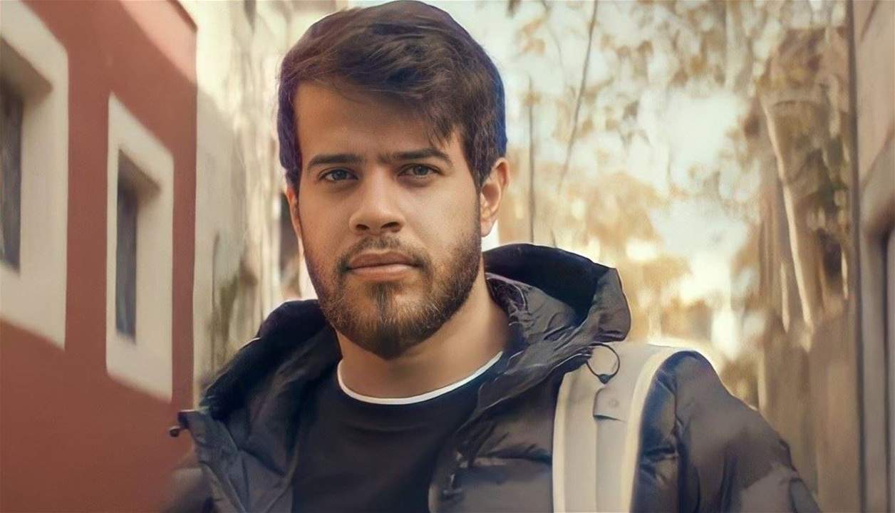 فيديو- أدهم نابلسي يرفع الآذان لصلاة الجمعة والجمهور: "في كتير ناس فخوريين فيك"