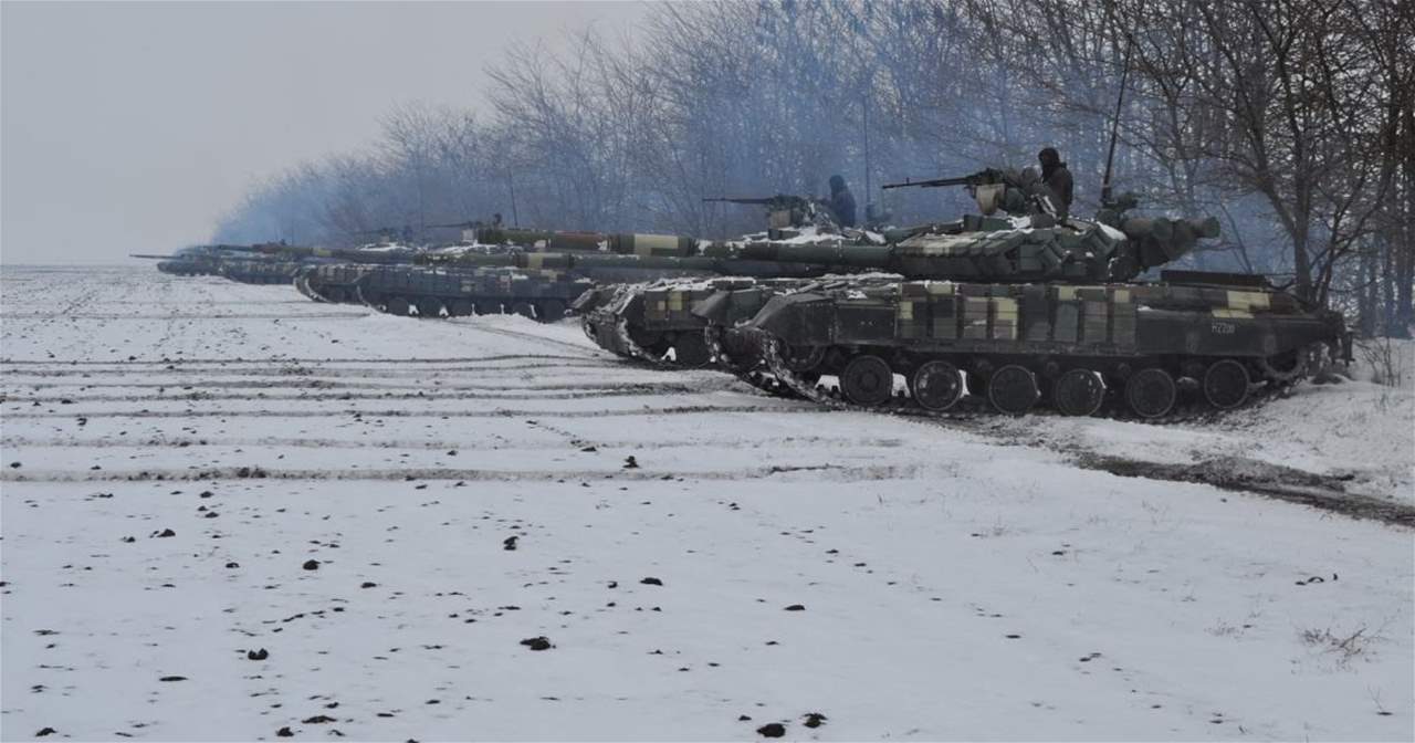 دول تدعو رعاياها إلى مغادرة أوكرانيا وتُحذّر من السفر إليها ... هل دقّت ساعة الصفر؟