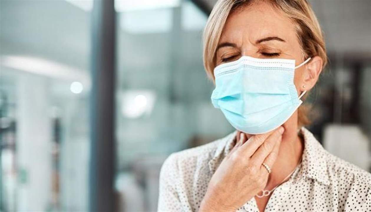  الصوت الخشن.. دليل على الإصابة بـ "أوميكرون" قبل ظهور الأعراض