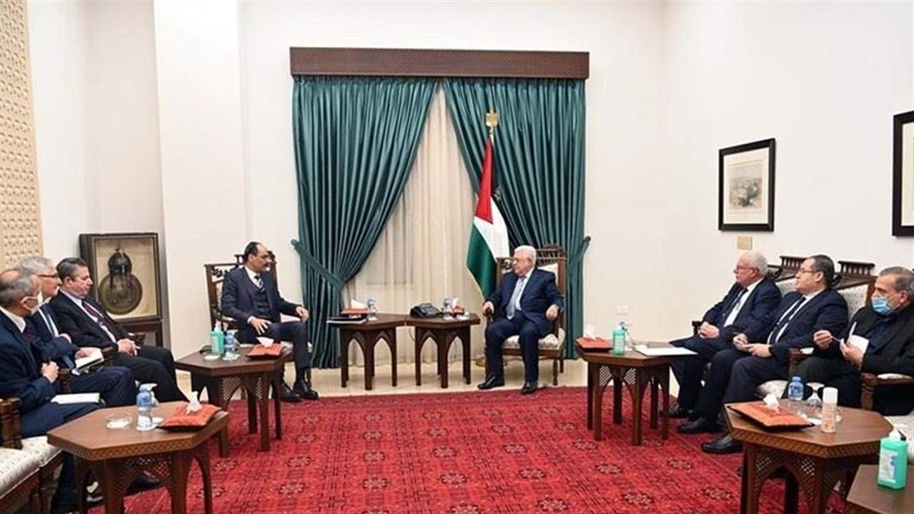 الرئيس الفلسطيني محمود عباس يستقبل مبعوثي الرئيس التركي