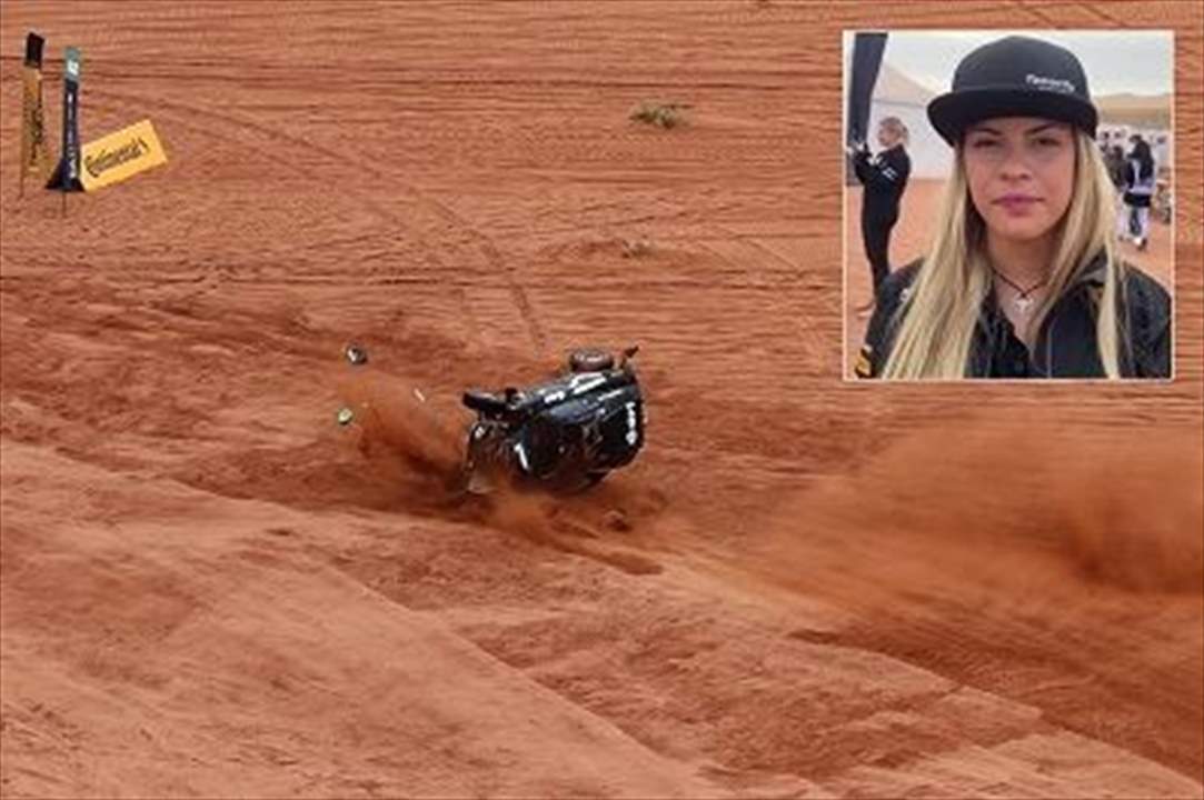 بالفيديو - نجاة سائقة إسبانية من الموت في حادث إنقلاب