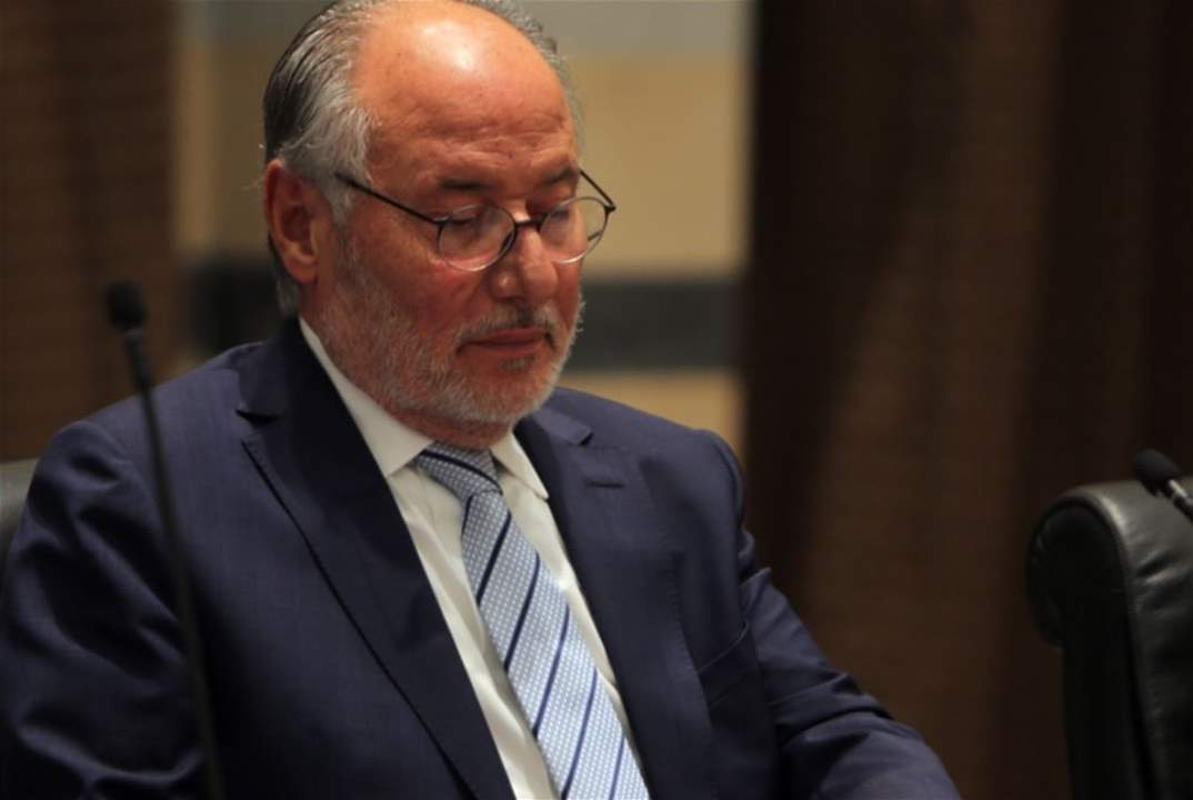 وزير التربية يتابع أحوال الطلاب اللبنانيين في أوكرانيا 