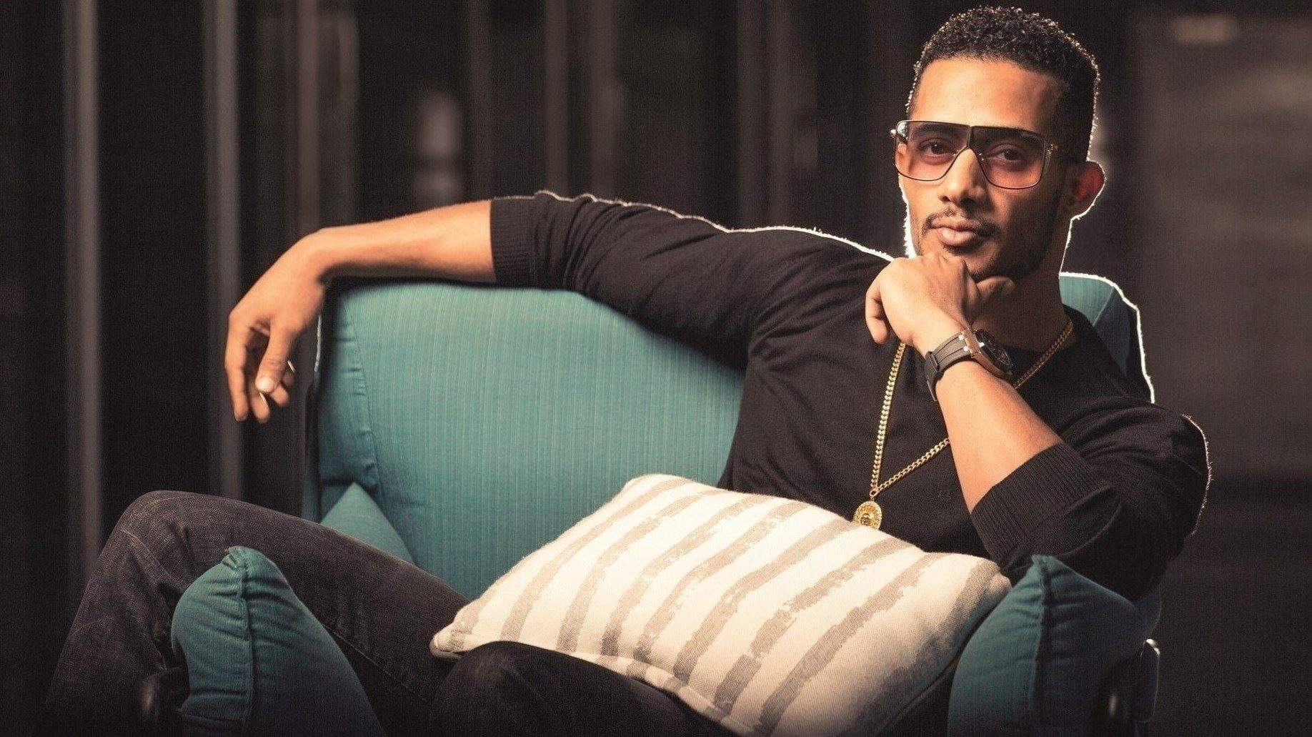 محمد رمضان يعلّق على انتقادات حسين فهمي : لم يقصدني أنا !