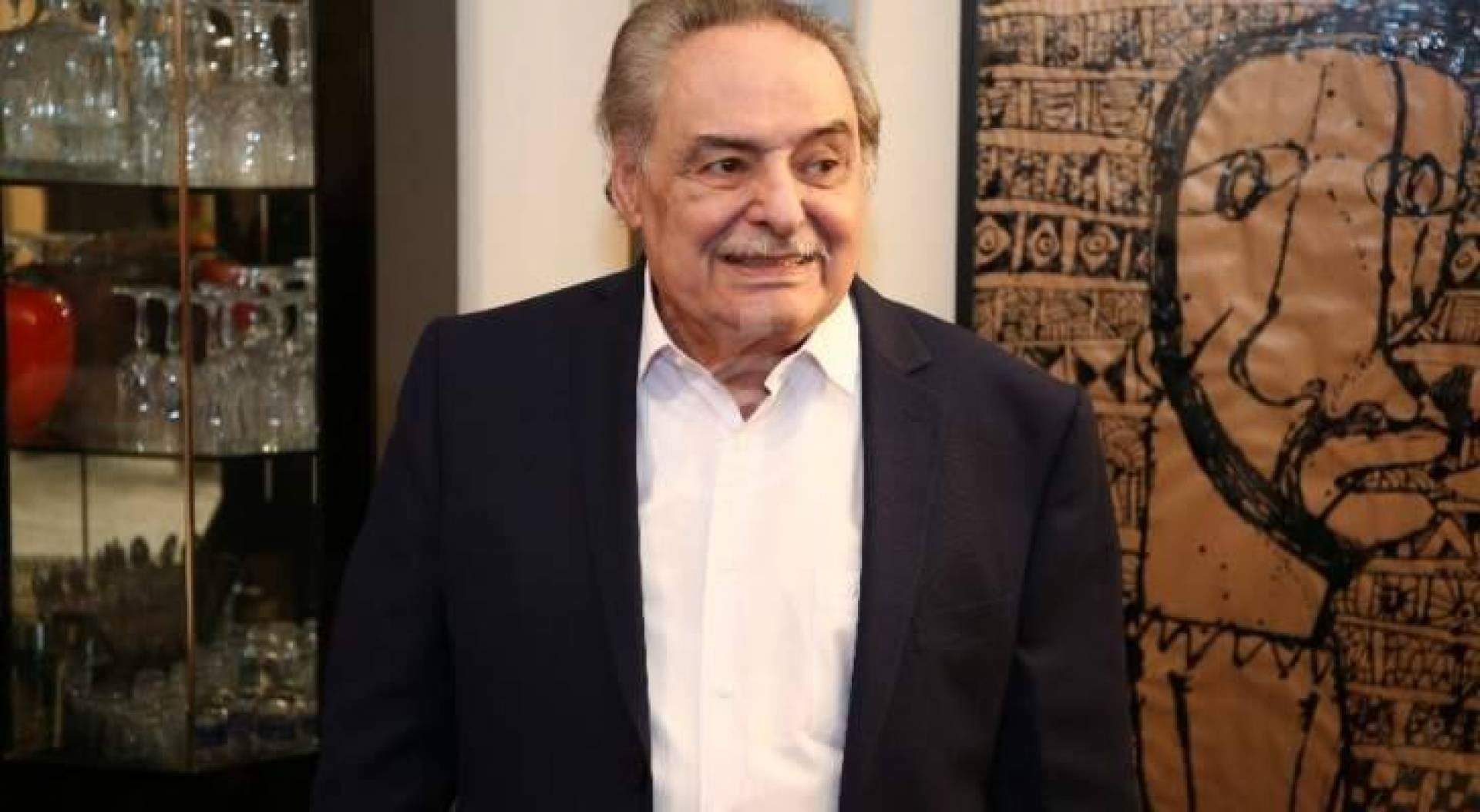 الممثل القدير انطوان كرباج بصحة جيدة وابنه يعلق:والله عيب