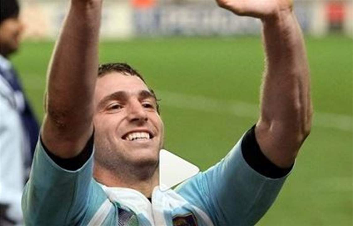 غضبوا من النجم الأرجنتيني فمرّوا بسيارتهم وأردوه بالرصاص !! 