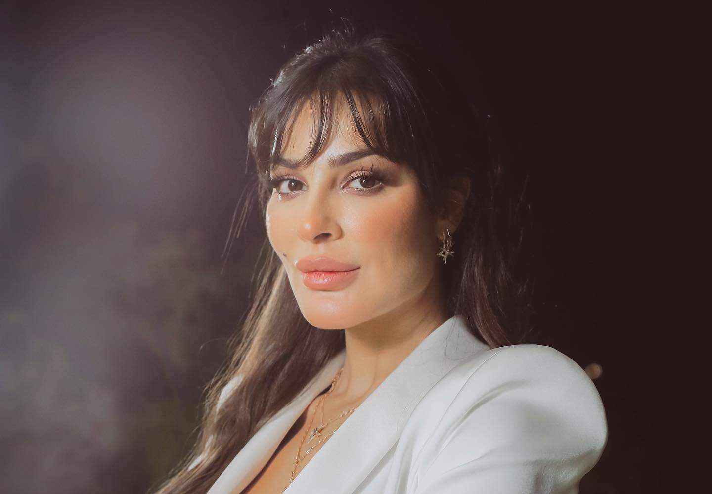 نادين نسيب نجيم تستغرب سؤال المذيعة: حدا قلّك بسوق تراكتور