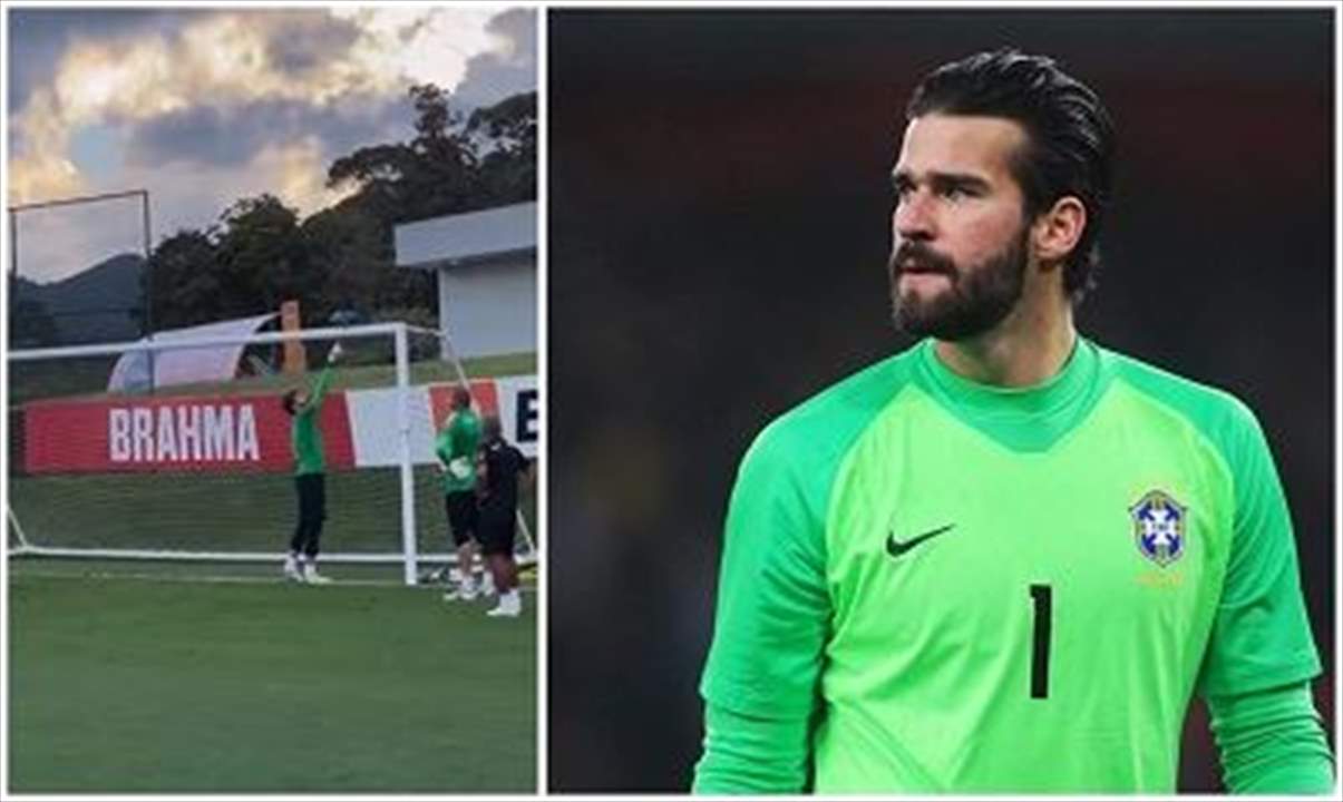 بالفيديو - "ببغاء" يوقف تمارين البرازيل وبيكر يتدخل