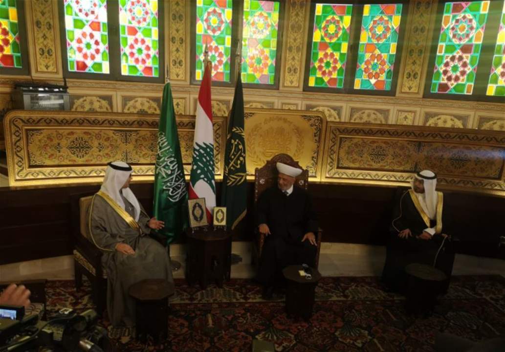 جولة للسفير السعودي على القيادات الروحية 