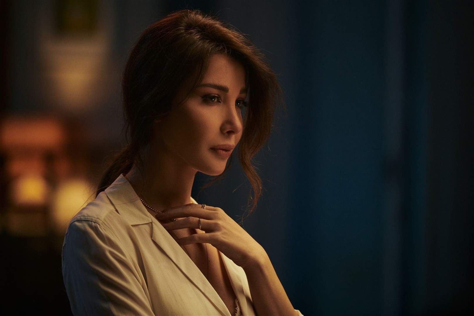 ابنة نانسي عجرم تلتقي بحبيبها في كواليس كليب والدتها "ما تعتذر"! غمرته بكل عفوية 