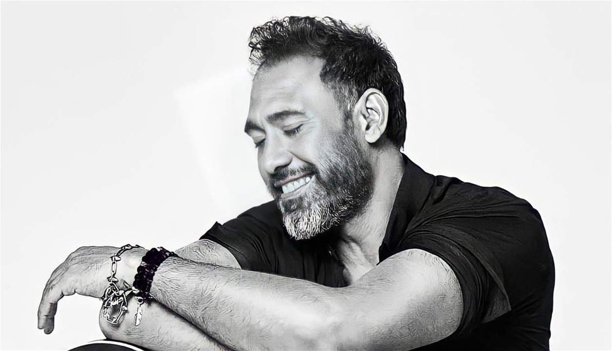 عمرو مصطفى يرد على ايمليا كلارك بعد تعليقها على مشهده: أنا متزوج!