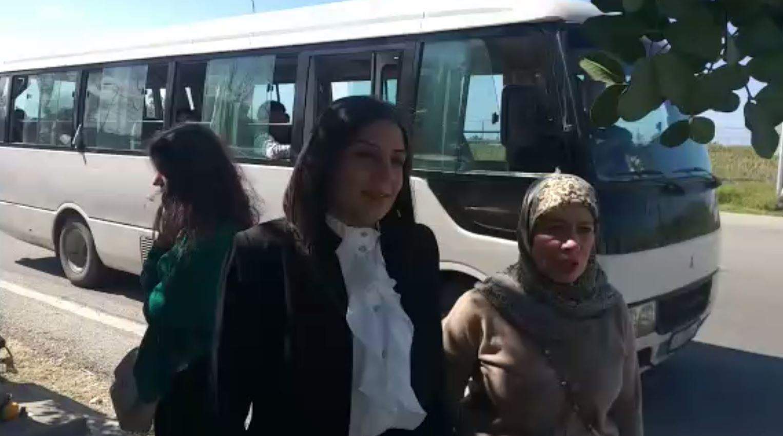 بالفيديو - المرشحة عن المقعد الشيعي في دائرة صور سارة سويدان: قطعوا الطريق علينا والقوى الامنية غائبة حتى الساعة