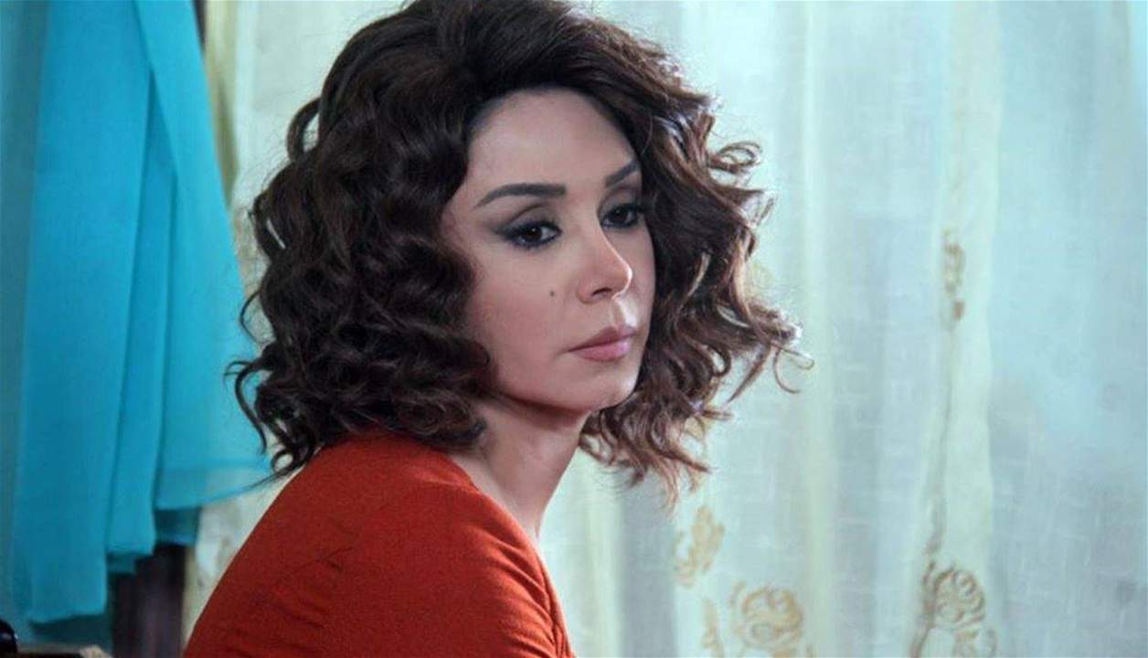 كاريس بشار تفـ ـاجئ المذيعة بردها على تصريح سوزان نجم الدين