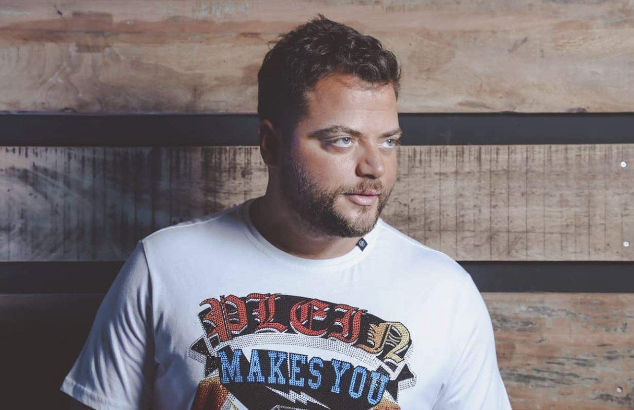 عامر زيان يحتفل بعيد ميلاده الـ34 وسط أجواء مميزة