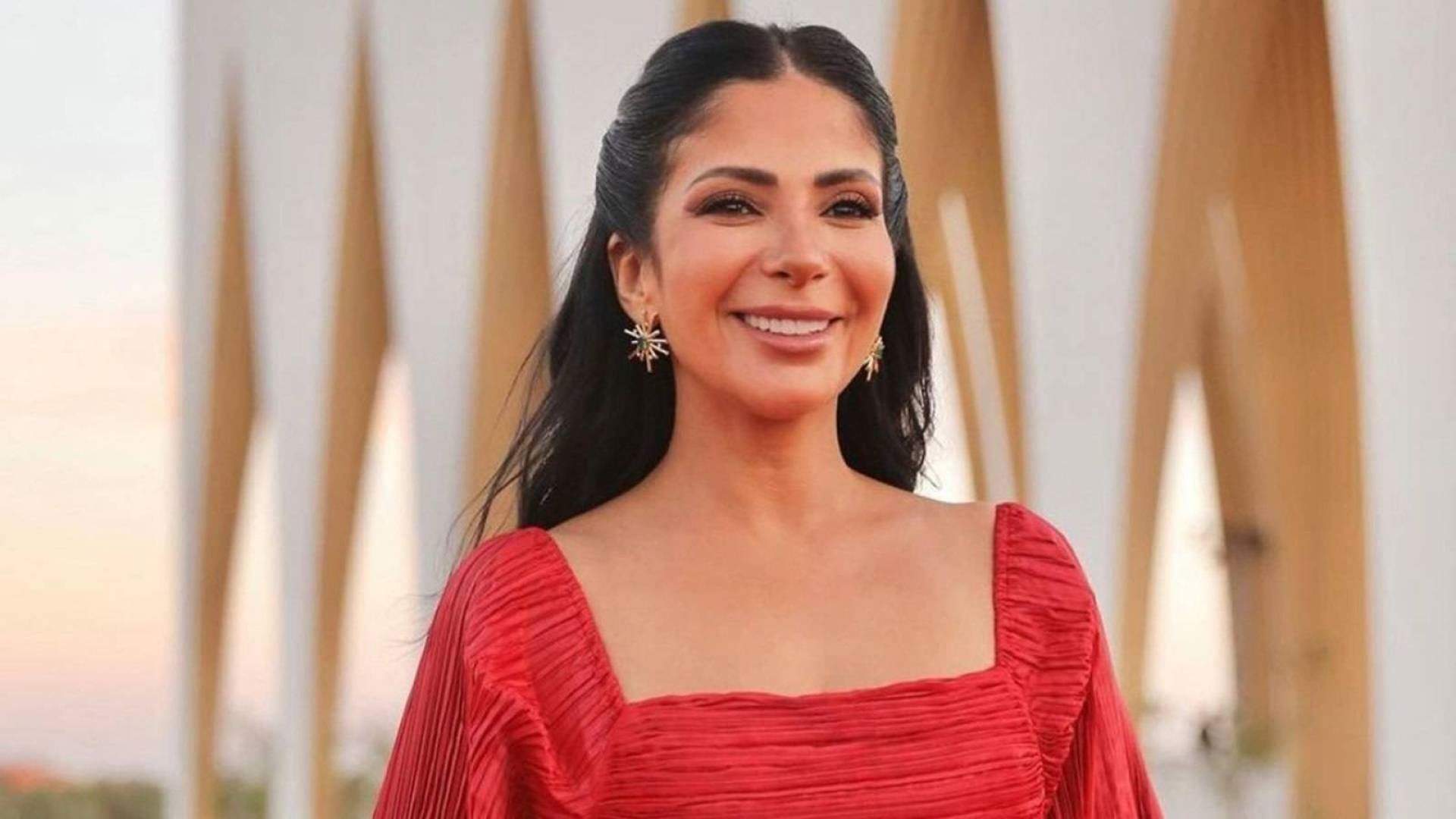 منى زكي تعاني من زيادة الوزن وهذا ما قالته 