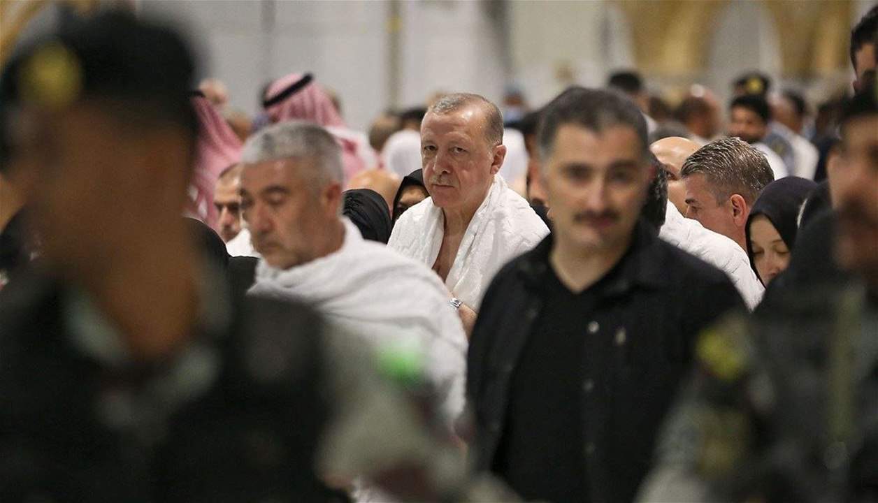 بالفيديو والصور ـ إردوغان يؤدّي مناسك العمرة في ثاني أيام زيارته إلى السعودية