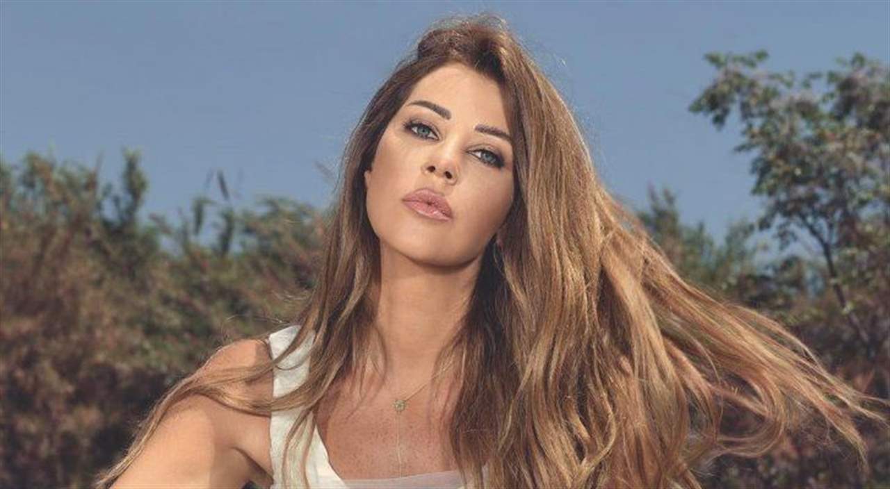 زوج كارلا حداد يلفت الانظار في أحدث ظهور