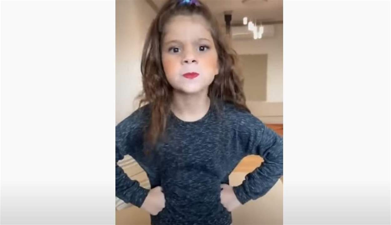 شبيهة سامية الجزائري تتصدر الترند ! قلّدتها باحتراف