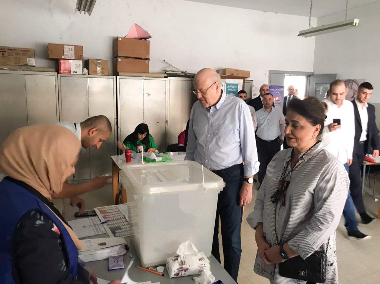 ميقاتي ادلى بصوته في طرابلس: الدولة بكل اجهزتها مستنفرة لانجاز هذا الاستحقاق الديمقراطي