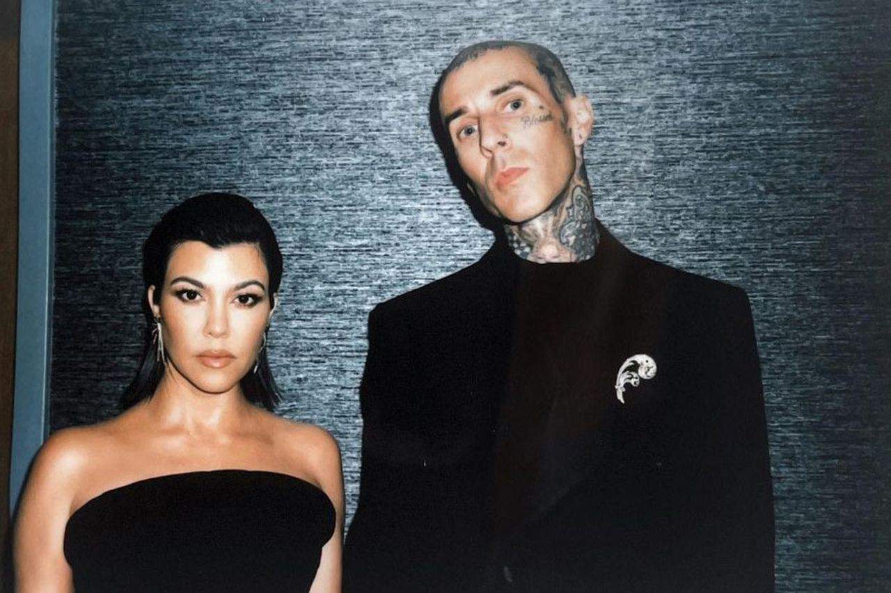 زواج كورتني كارداشيان وترافيس سكوت رسميا