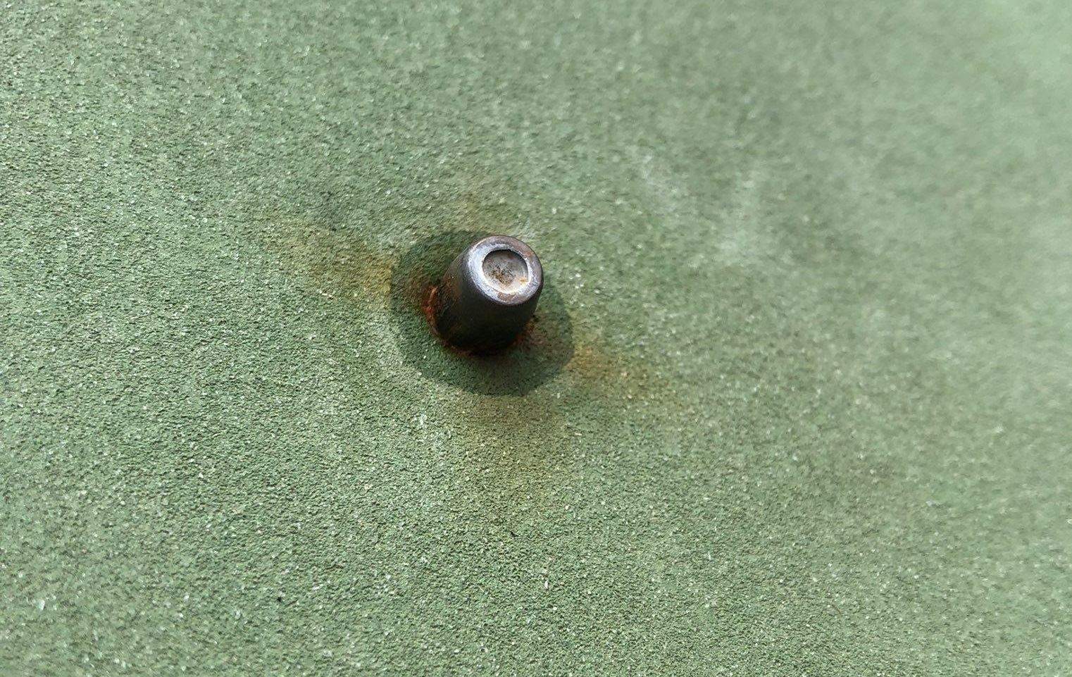 بالصور - رصاص طائش يصل لحديقة السفير الياباني في لبنان !