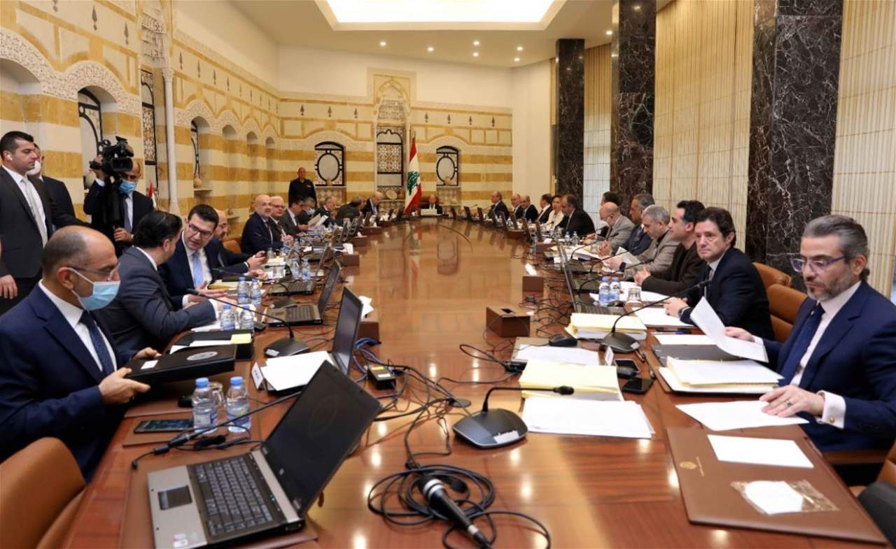 الجلسة الأخيرة لحكومة نجيب ميقاتي .. إقرار خطة التعافي وزيادة تعرفة الاتصالات وسقوط الدولار الجمركي 