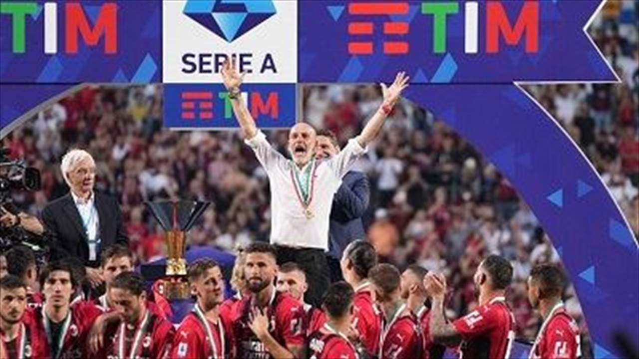 سرقوا ميدالية أفضل مدرب ونشروا فيديو وصورة لفعلتهم !!